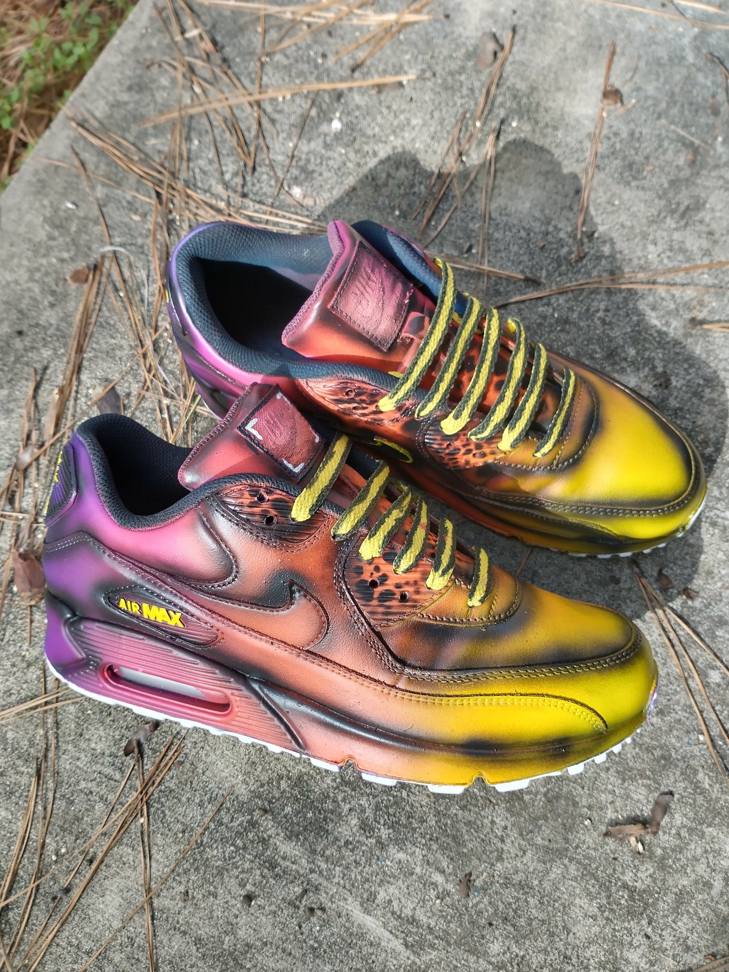 Air Max 90-Solar Flarez